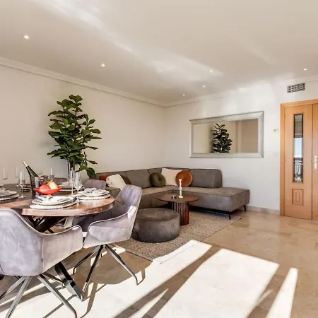 Ultimate - 2br 5 Min Het - Selwo Hills 2 *