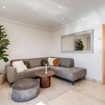 Ultimate - 2br 5 Min Het - Selwo Hills 2