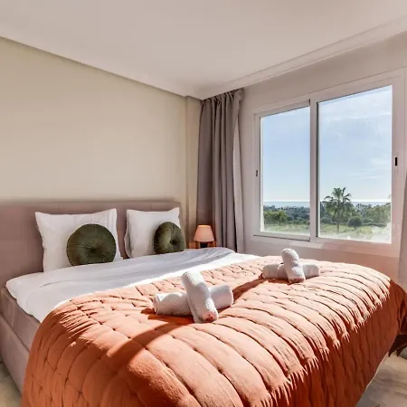 Ultimate - 2br 5 Min Het - Selwo Hills 2 *