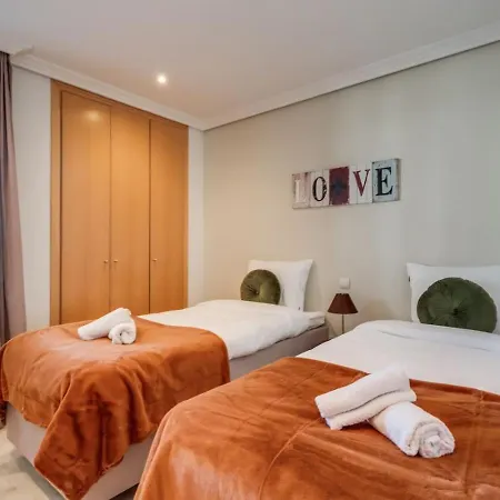 Ultimate - 2br 5 Min Het - Selwo Hills 2 Apartment