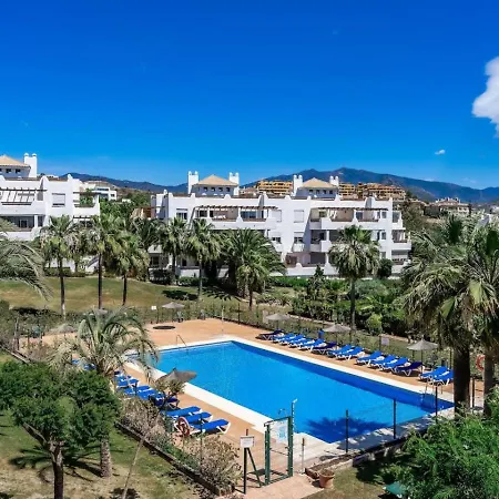 Apartman Ultimate - 2br 5 Min Het - Selwo Hills 2 *