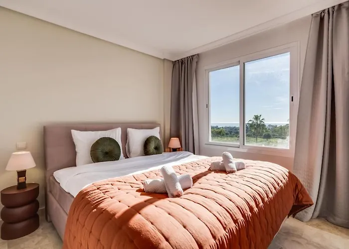 Ultimate - 2br 5 Min Het - Selwo Hills 2 *